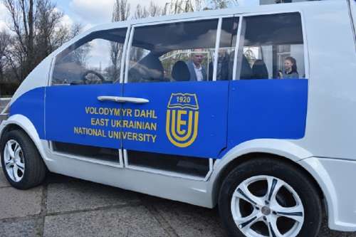 В Україні представили вітчизняний електромобіль