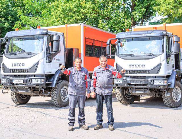 Українські гірники отримали нові спецавтомобілі на базі IVECO
