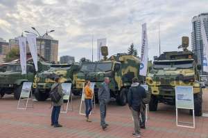 «АвтоКрАЗ» показав останні напрацювання на виставці озброєння