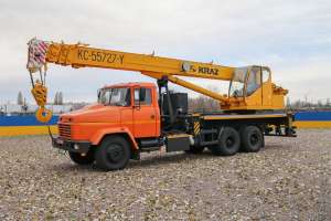 «АвтоКрАЗ» поставив українським будівельникам 25-тонні автокрани
