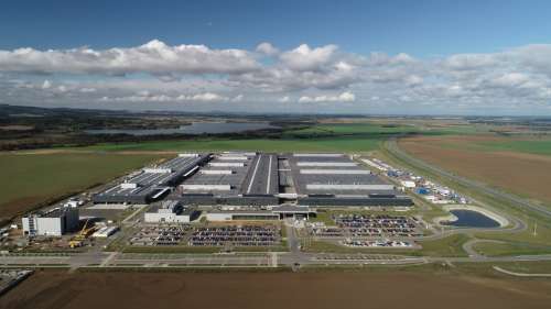 Mercedes-Benz збудує завод електрофургонів у Польщі
