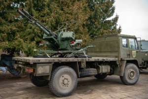 ТРО Рівного отримала 5 вантажівок DAF із зенітними установками