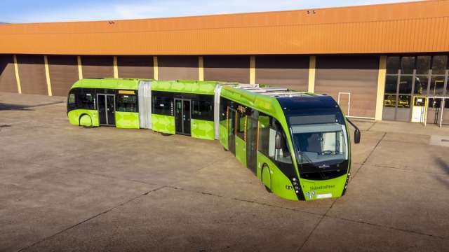 Для Швеції представили трамбуси – гібрид трамвая та автобуса
