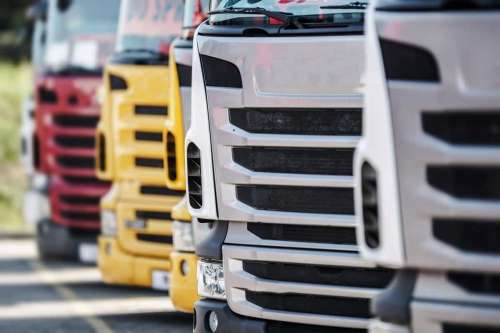 В березні в Україні продано майже вдвічі більше нових вантажівок