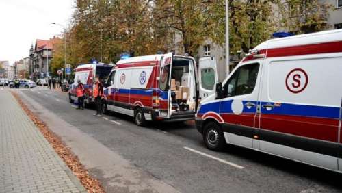 Польські медики подарували Львівщині три карети швидкої допомоги