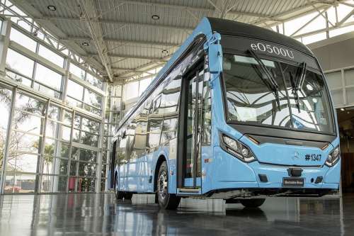 Mercedes-Benz представив нове шасі для електробусів
