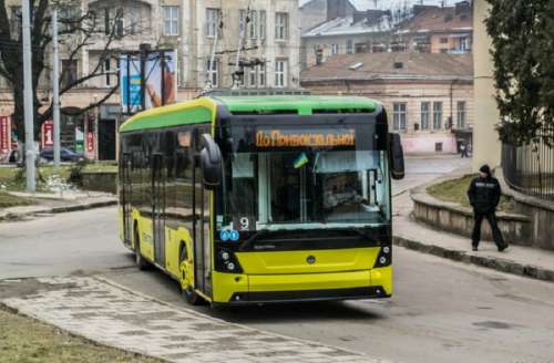 Новий львівський автономний тролейбус виїхав на тестовий маршрут