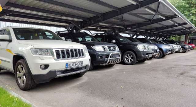 «Метінвест» передав військовим України 100 автомобілів