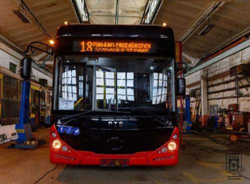 Чернівці отримали перший вітчизняний тролейбус нового типу