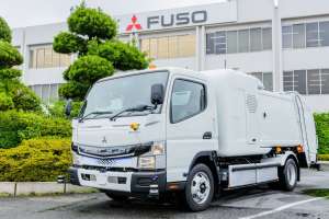 FUSO представила електричний сміттєвоз з дистанційним керуванням. ФОТО