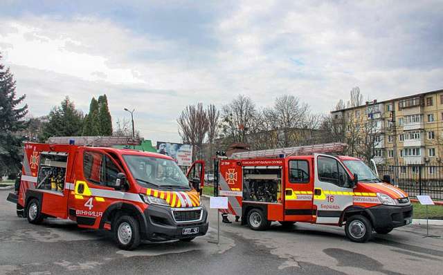 Рятувальники отримали спецавтомобілі на базі Peugeot та IVECO