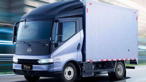 BYD показала 4,5-тонну вантажівку з 1,5-літровим турбомотором