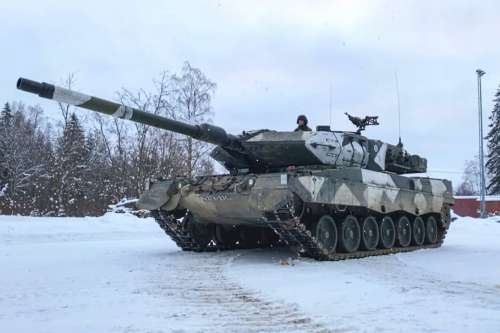 12 країн погодилися передати Україні танки Leopard