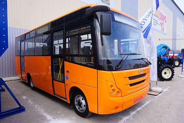 ЗАЗ продемонстрував новий приміський автобус на «АгроЕкспо»