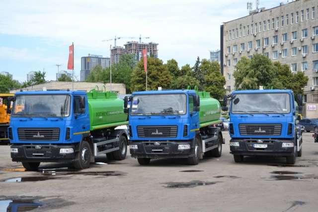 Український завод спецтехніки поставив партію автоцистерн на базі МАЗ