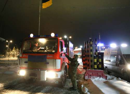 Норвежці передали українським рятувальникам велику партію спецтехніки