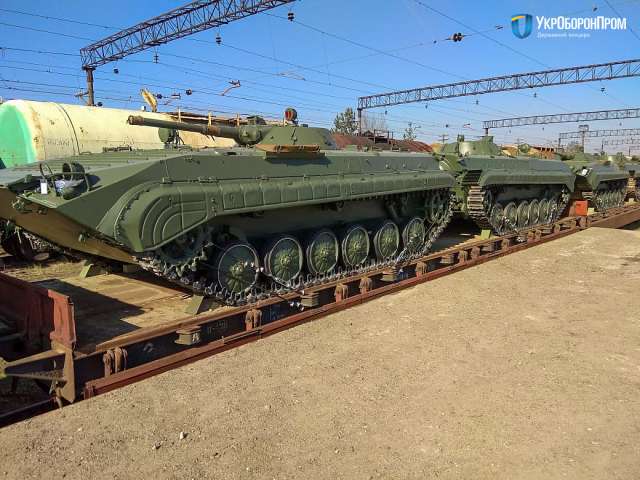 «Укрспецекспорт» почав передачу ЗСУ великої партії БМП-1