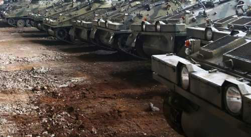 До України прибули 25 бронемашин FV103 та FV432