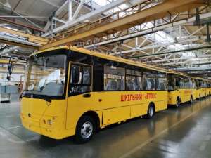 «Богдан» показав, як виготовляють шкільні автобуси. ФОТО