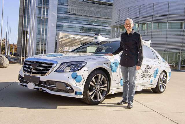 Mercedes-Benz і Bosch тестують сервіс безпілотного каршерінгу