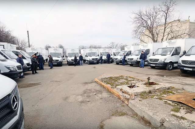 В Україні виготовлена велика партія фургонів на базі MB Sprinter