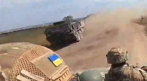 Україна отримала ремонтно-евакуаційні машини M984A4 HEMTT