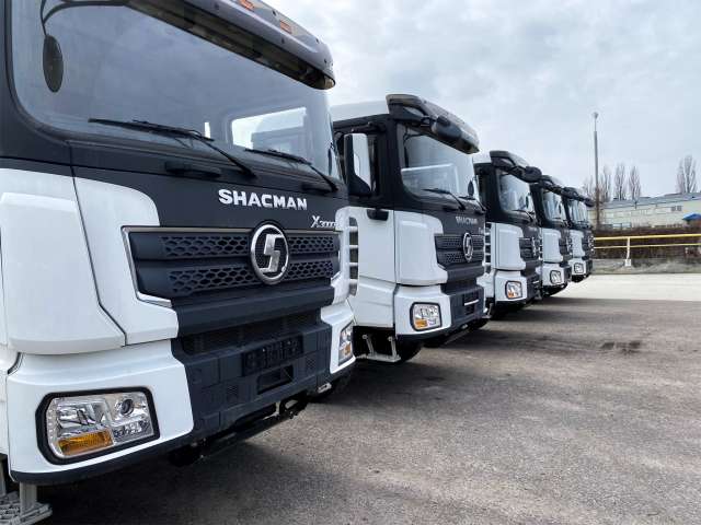 До України завезли велику партію нових вантажівок