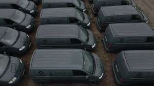 Українські волонтери придбали 100 автомобілів для ЗСУ