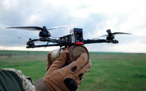 В Україні створюють FPV дрони з самонаведенням