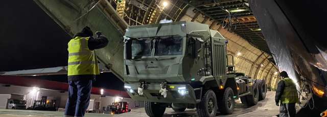 Представили прототип вантажівки в рамках конкурсу для армії США