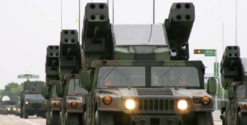 США нададуть Україні ЗРК Avenger на базі позашляховика HMMWV