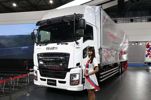 Isuzu представила нову вантажівку з технологіями моделей преміум-класу