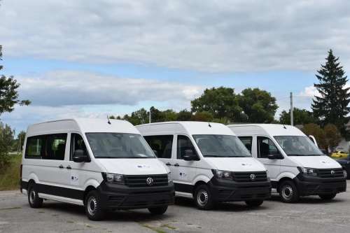 Громади Чернігівщини отримали дві партії нових мікроавтобусів Volkswagen Crafter