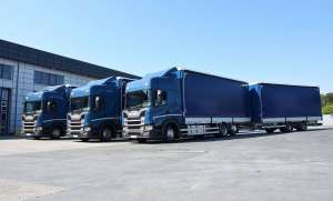 Scania доправила українським підприємцям три автопоїзди