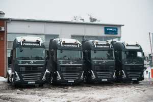 Відома українська компанія отримала партію нових тягачів Volvo