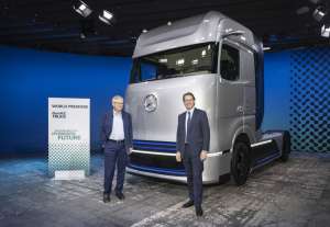 Mercedes-Benz офіційно представив свою водневу вантажівку. ФОТО