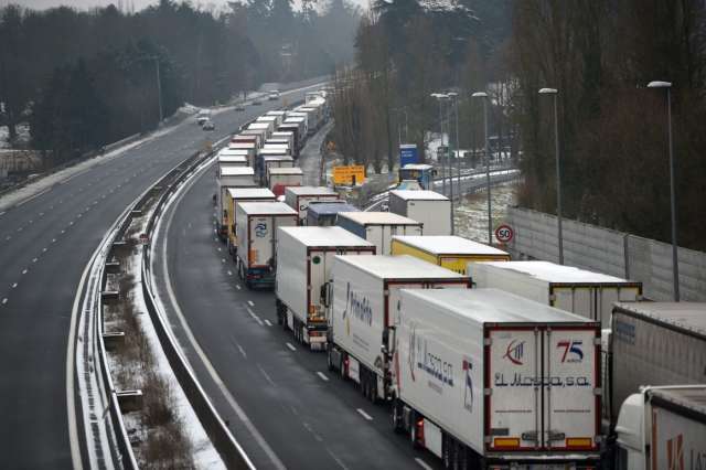 Всупереч прогнозам: європейці обирають дизельні вантажівки