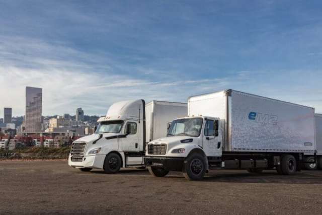 Daimler розширює тестовий парк електричних вантажівок