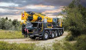 Поставлено перший автокран Liebherr із системами допомоги водієві