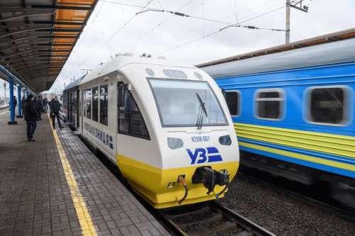 «Укрзалізниця» придбає 586 нових вагонів та 66 поїздів