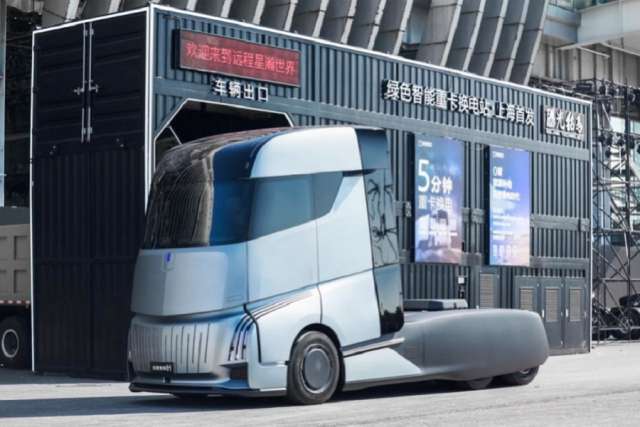 Китайці представили «вантажівку майбутнього»