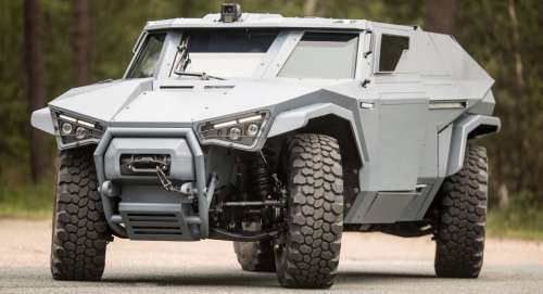Volvo продає основного постачальника військового транспорту французької армії