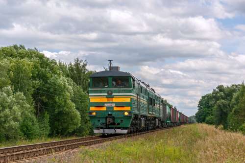 На залізничні маршрути України вийшли конфісковані білоруські тепловози