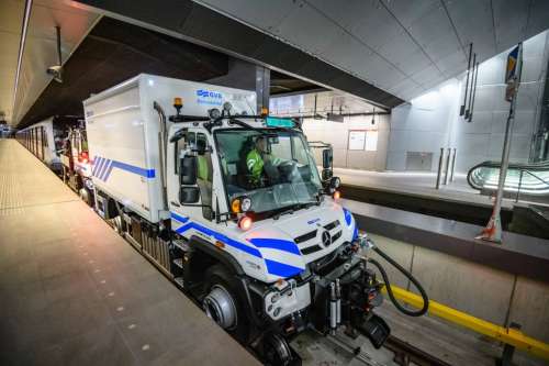 Всюдиходи Unimog буксируватимуть 200-тонні потяги метро