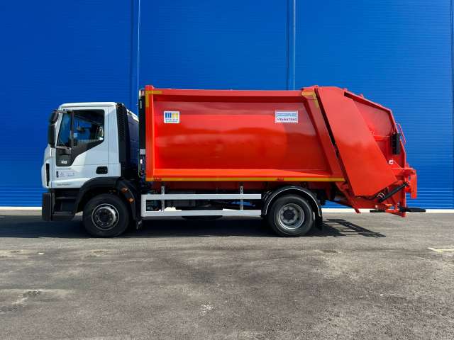 На Запоріжжі працюватиме новий вітчизняний сміттєвоз на шасі IVECO