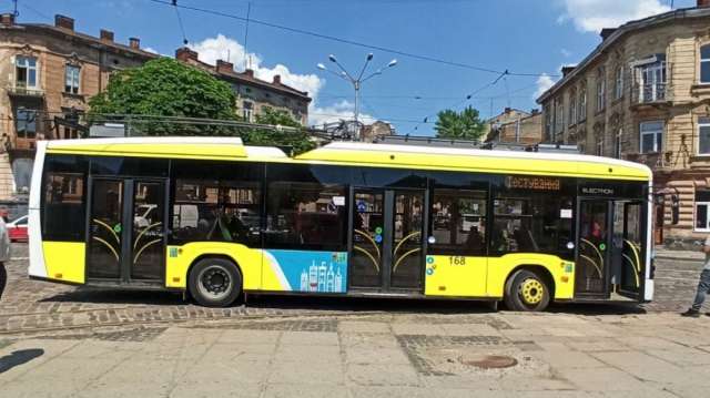 У Львові тестують перший тролейбус з акумуляторами для автономного ходу
