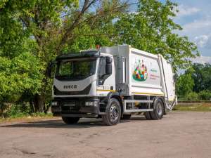 В Україні представили новий комунальний автомобіль на шасі IVECO