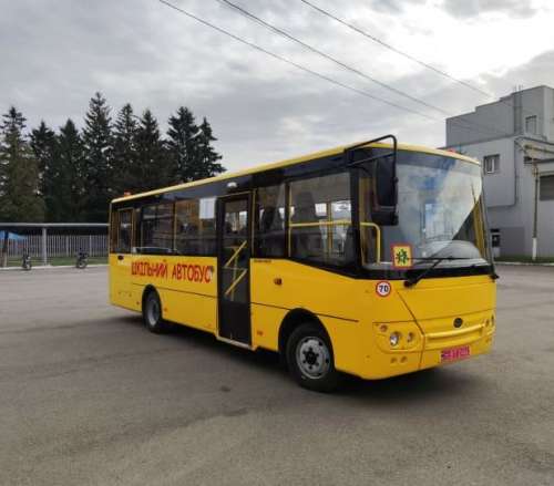 «Богдан» поставить партію шкільних автобусів з новим дизайном