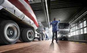 Сервісні центри Mercedes-Benz Trucks залишаються відкритими