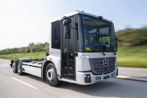 Mercedes-Benz розпочав випробування електричної вантажівки eEconic